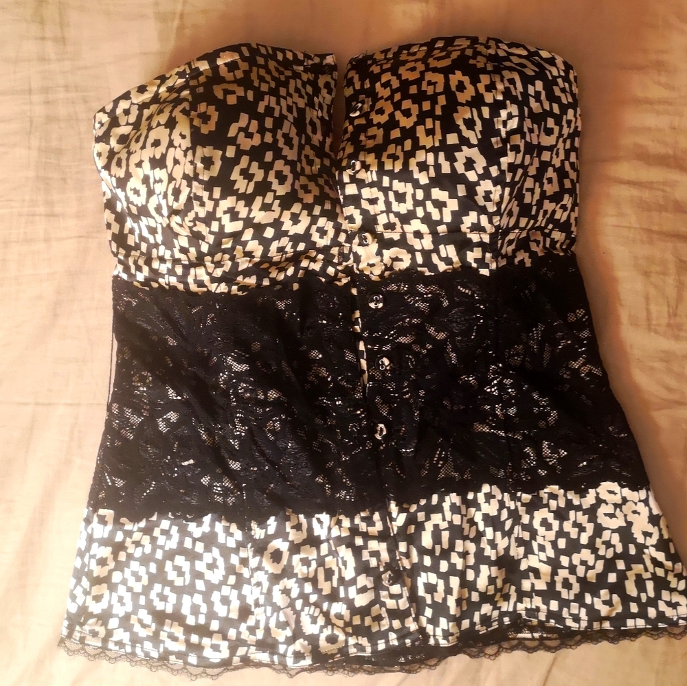 3 for 20 Guess corset